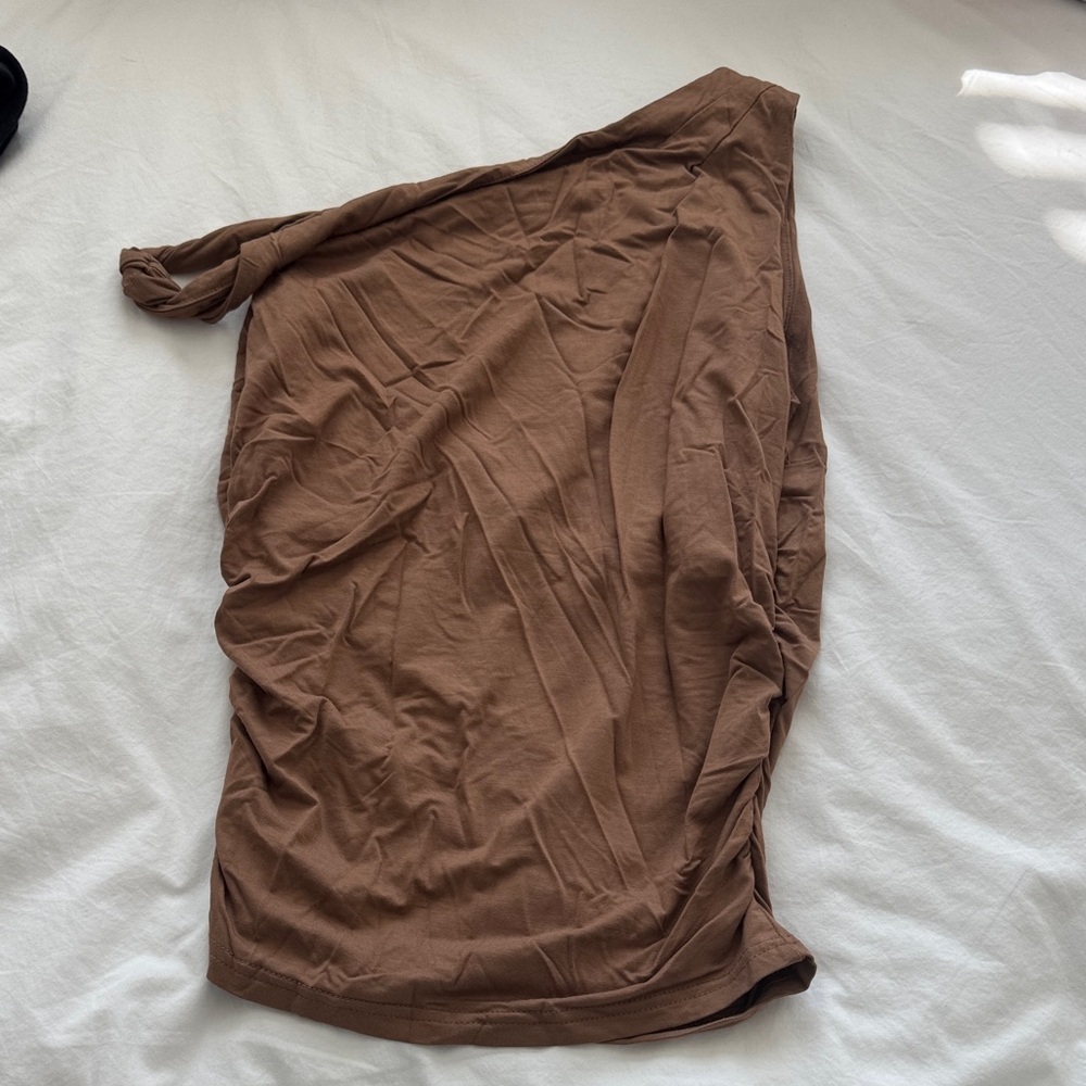 Elegant Brown One-Shoulder Tank Top